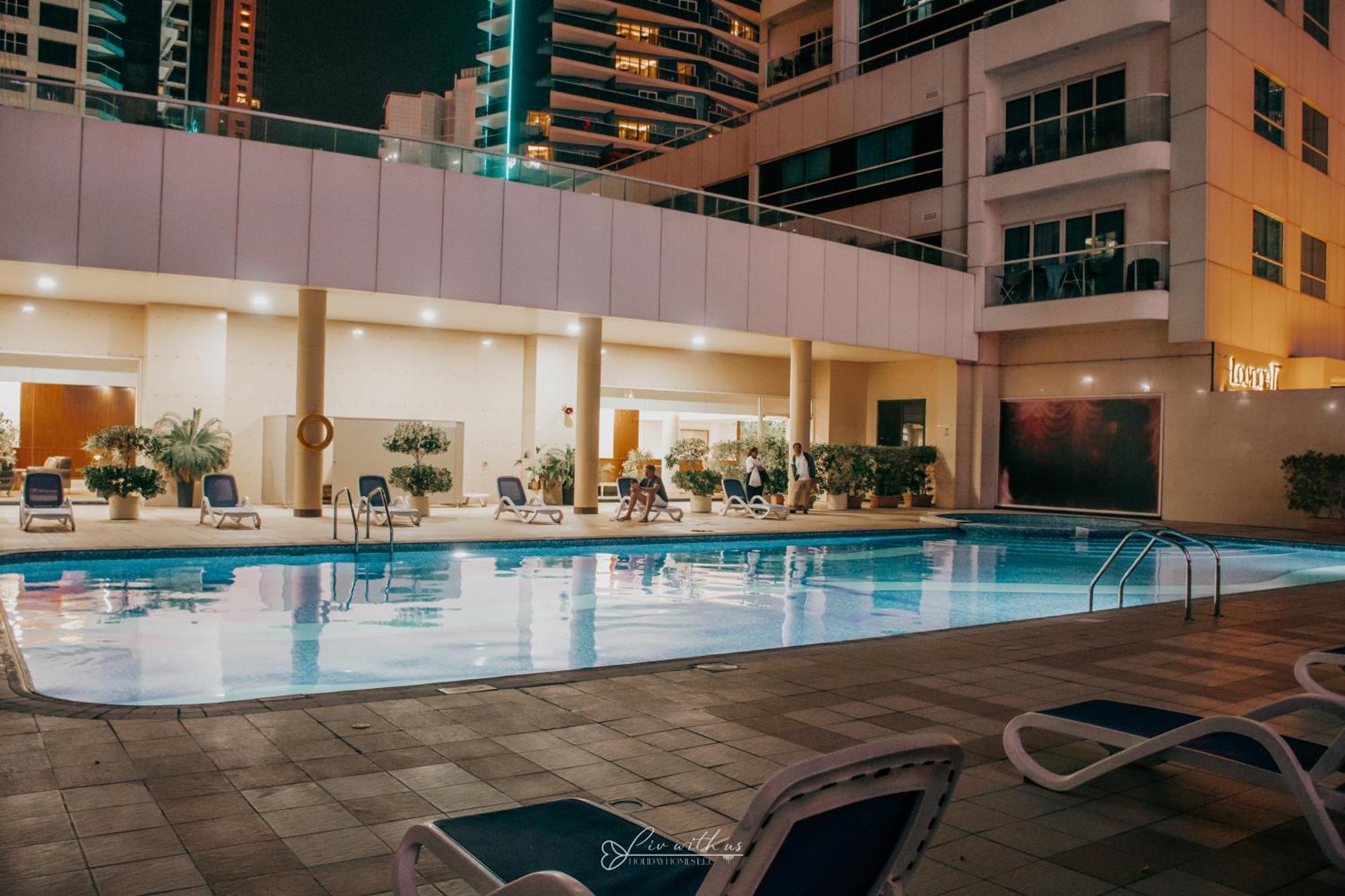Livwithus - 2 Bedroom In Marina View Tower B * Dubai