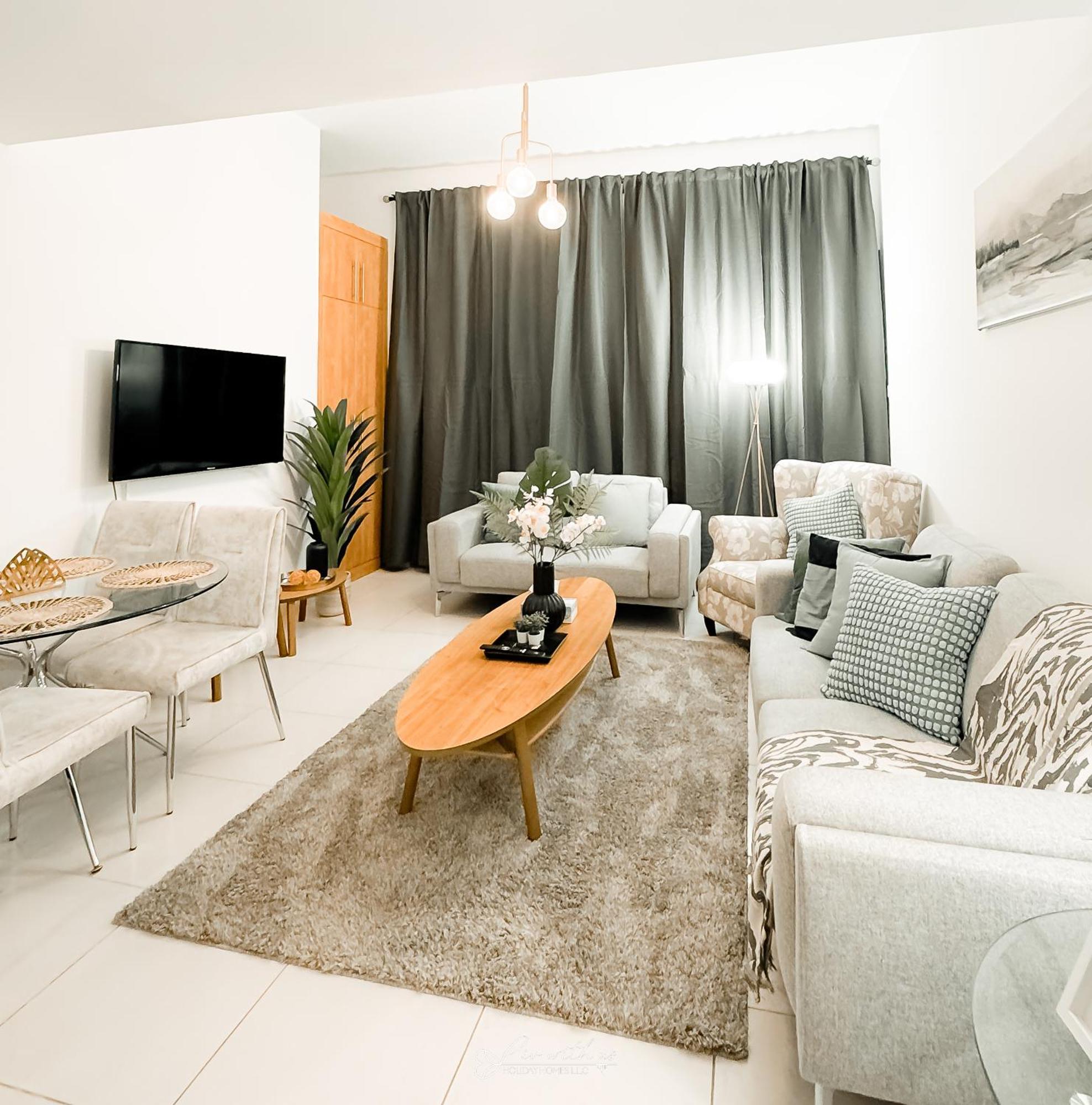 Livwithus - 2 Bedroom In Marina View Tower B *